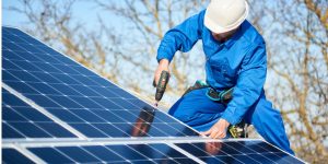Installation Maintenance Panneaux Solaires Photovoltaïques à Roumens